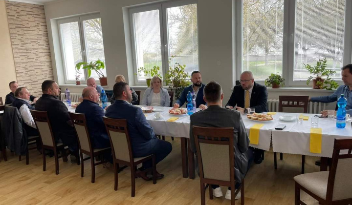 Diskusia starostov priľahlých obcí s poslancom NR SR Milošom Svrčekom